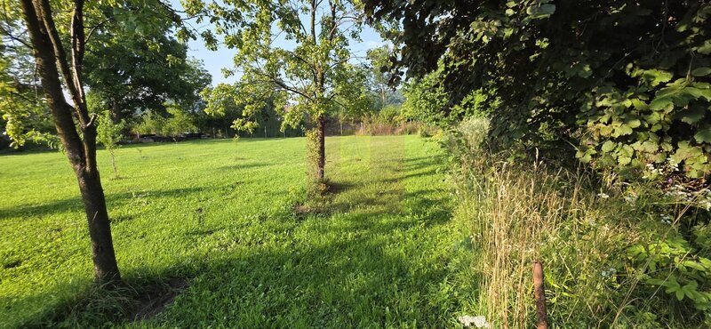 Teren intravilan 1430 mp de vanzare in Brebu